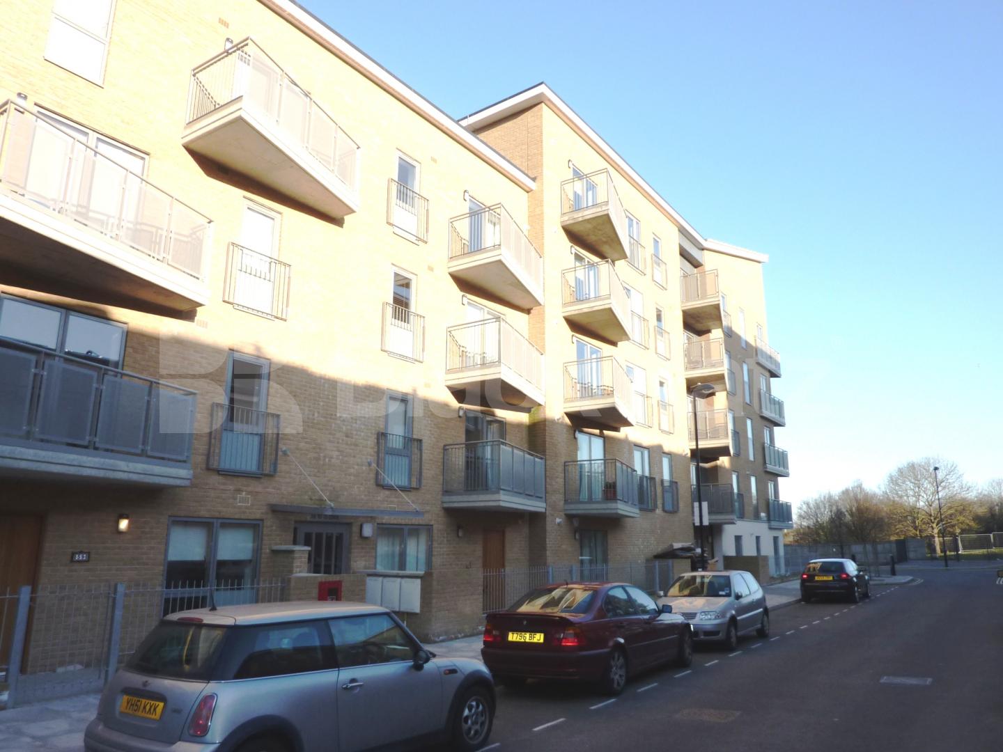 			NEW LUXURY INSTRUCTION!, 2 Bedroom, 1 bath, 1 reception Flat			 Chris Pullen Way, CALEDONIAN ROAD
